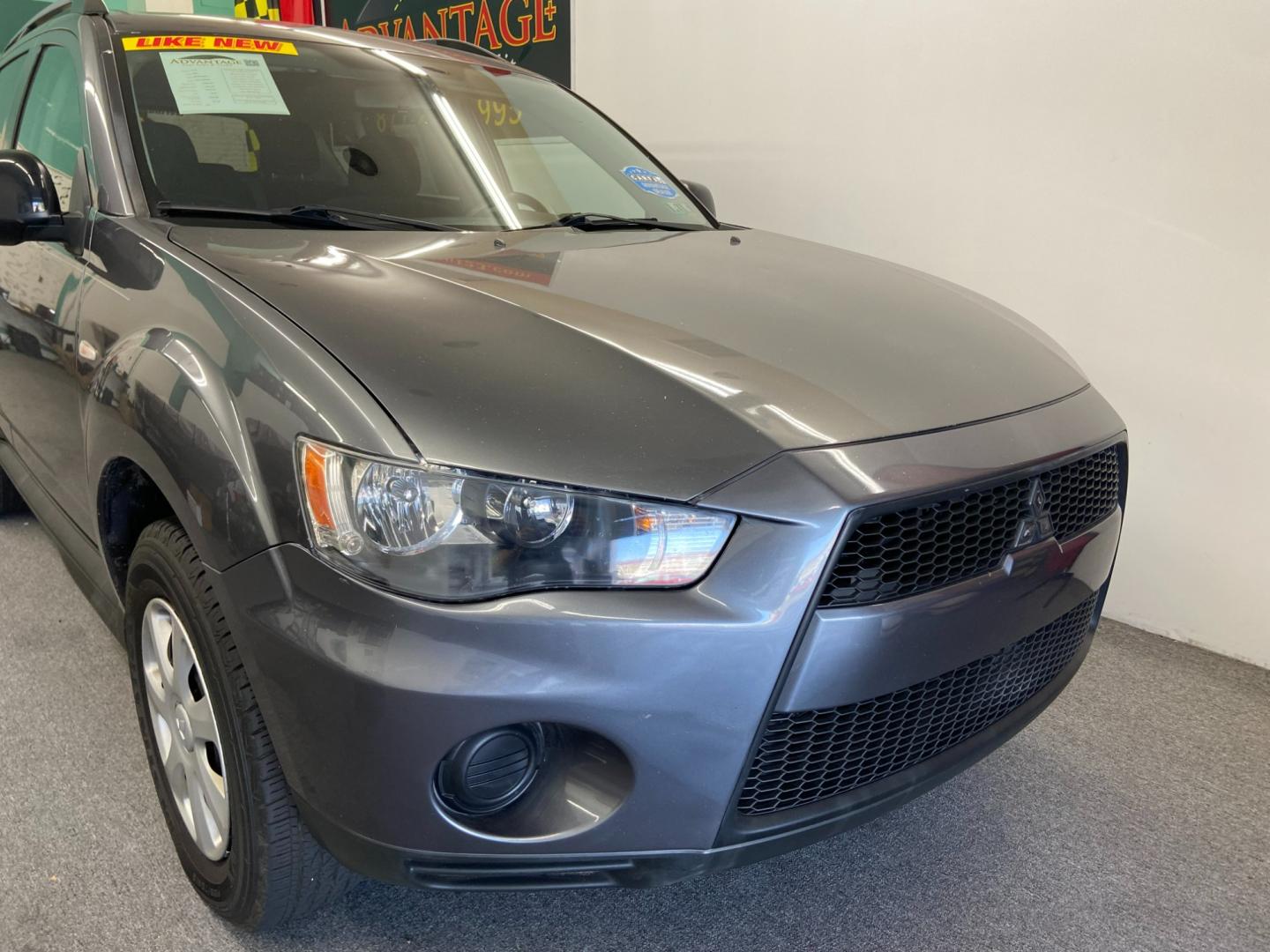 2012 GREY Mitsubishi Outlander ES 2WD (JA4AS2AW9CU) with an 2.4L L4 DOHC 16V engine, Continuously Variable Transmission transmission, located at 533 S West End Blvd., Quakertown, PA, 18951, (877) 257-4995, 40.343994, -75.303604 - Photo#1