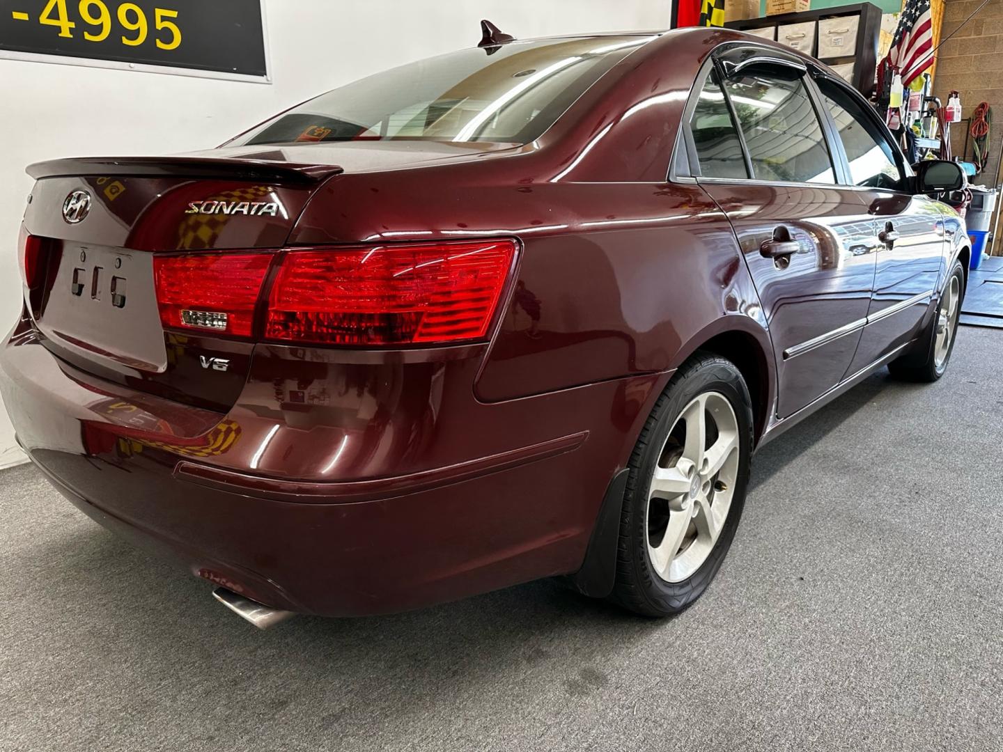 2010 RED Hyundai Sonata Limited V6 (5NPEU4AF2AH) with an 3.3L V6 DOHC 24V engine, 5-Speed Automatic transmission, located at 533 S West End Blvd., Quakertown, PA, 18951, (877) 257-4995, 40.343994, -75.303604 - INCLUDED IN THE SALE PRICE OF EVERY VEHICLE: 48 Hour Money Back Guarantee 6 Month - 6,000 Mile Warranty Brand New PA State Inspection & Emission $10 Oil Changes for the Life of the Loan Complete CARFAX - Photo#2