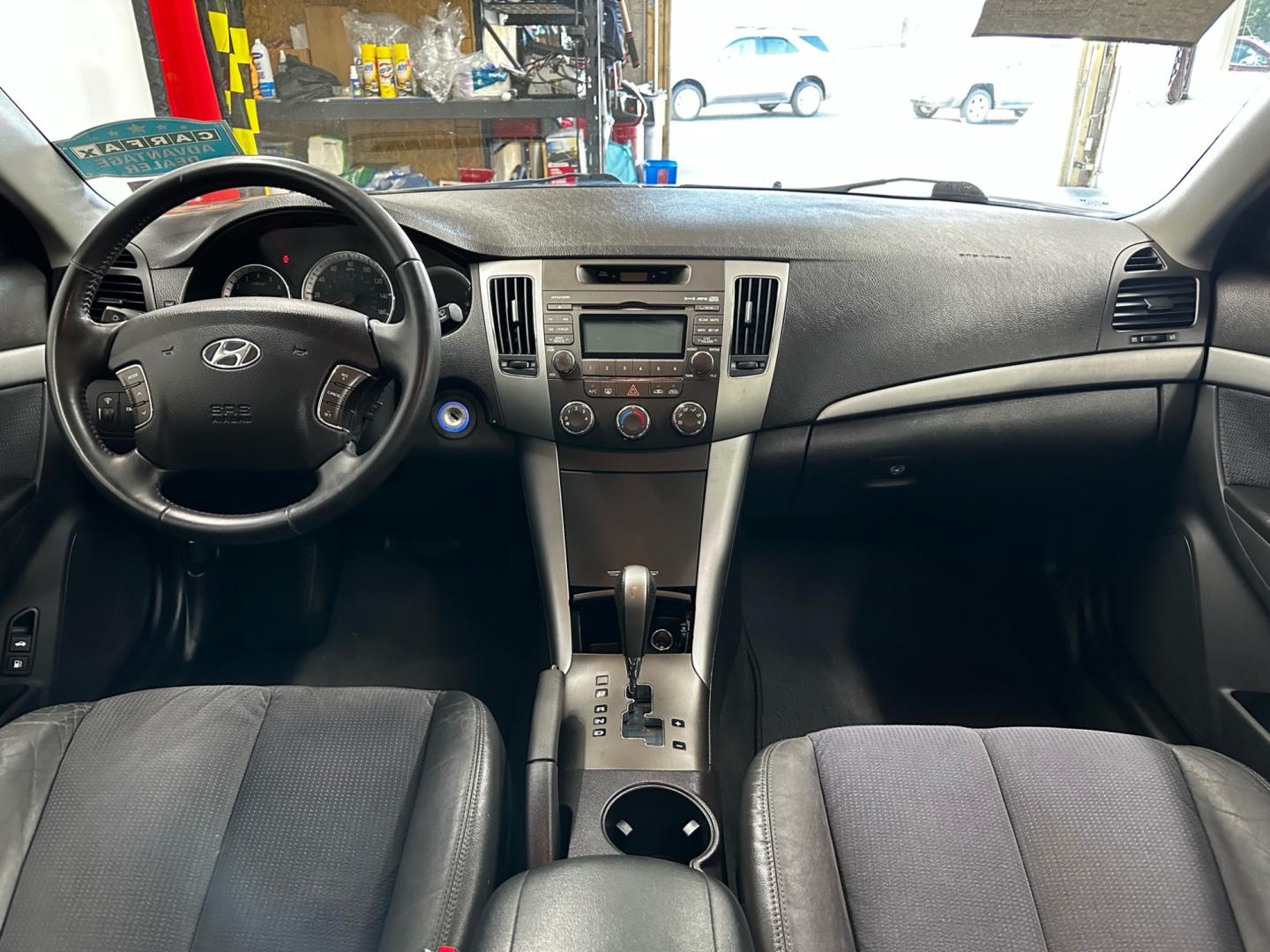 2010 RED Hyundai Sonata Limited V6 (5NPEU4AF2AH) with an 3.3L V6 DOHC 24V engine, 5-Speed Automatic transmission, located at 533 S West End Blvd., Quakertown, PA, 18951, (877) 257-4995, 40.343994, -75.303604 - INCLUDED IN THE SALE PRICE OF EVERY VEHICLE: 48 Hour Money Back Guarantee 6 Month - 6,000 Mile Warranty Brand New PA State Inspection & Emission $10 Oil Changes for the Life of the Loan Complete CARFAX - Photo#6