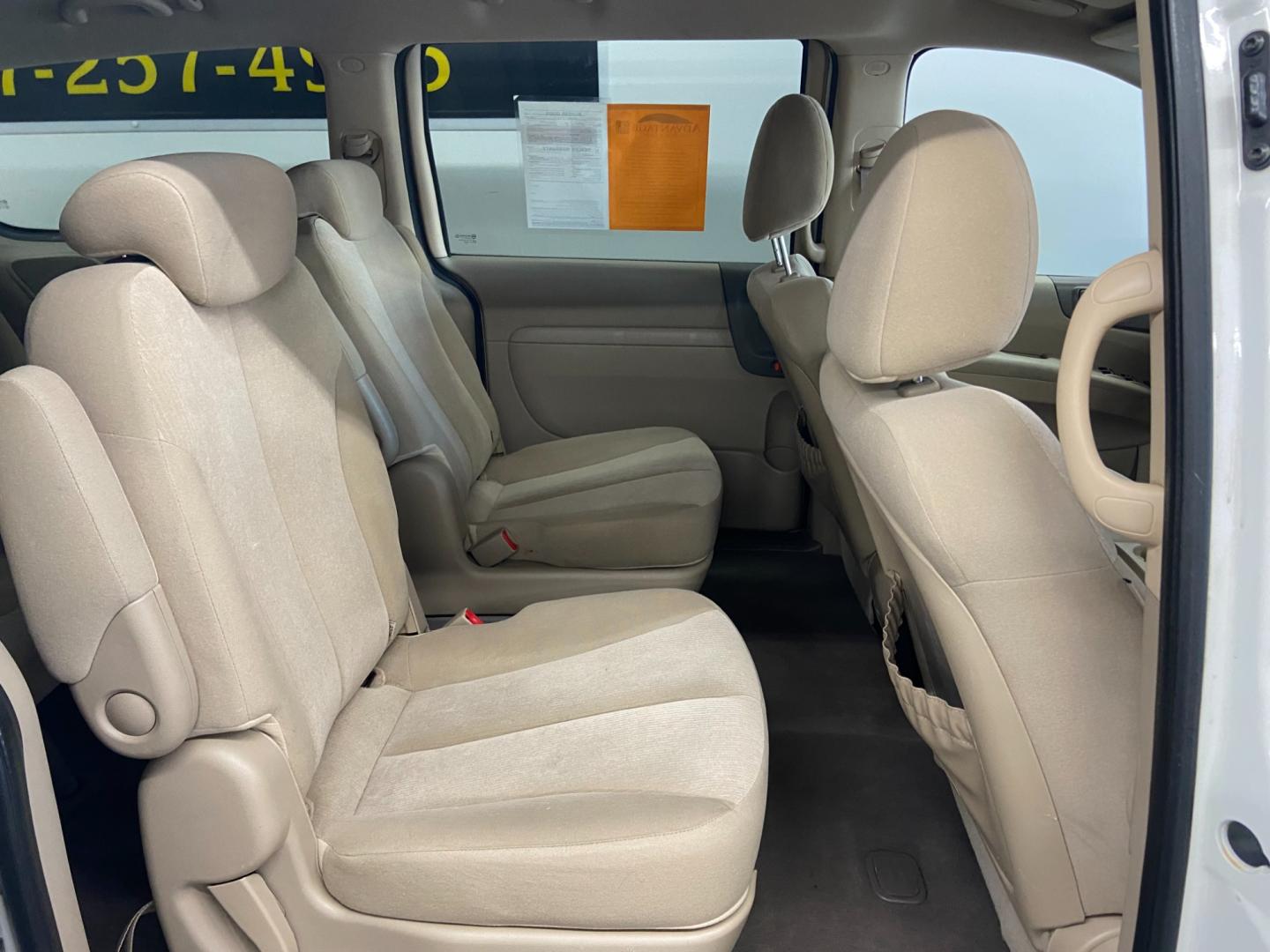 2009 WHITE Kia Sedona EX LWB (KNDMB233796) with an 3.8L V6 DOHC 24V engine, 5-Speed Automatic transmission, located at 533 S West End Blvd., Quakertown, PA, 18951, (877) 257-4995, 40.343994, -75.303604 - INCLUDED IN THE SALE PRICE OF EVERY VEHICLE: 48 Hour Money Back Guarantee 6 Month - 6,000 Mile Warranty Brand New PA State Inspection & Emission $10 Oil Changes for the Life of the Loan Complete CARFAX - Photo#7