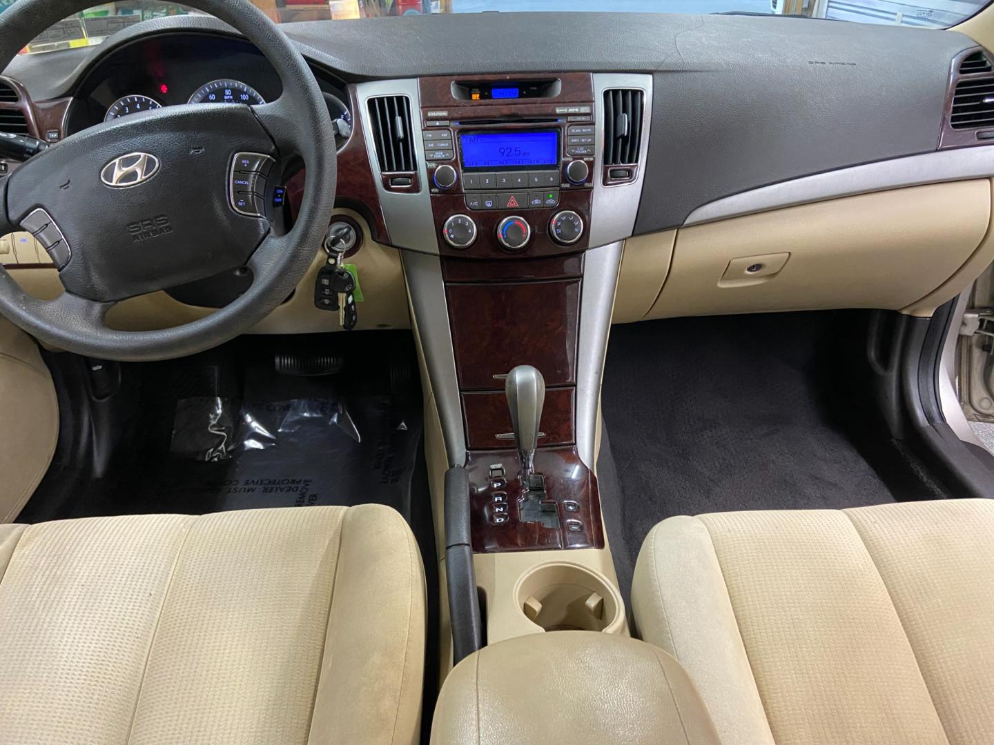 2009 TAN Hyundai Sonata GLS (5NPET46C09H) with an 2.4L L4 DOHC 16V engine, located at 533 S West End Blvd., Quakertown, PA, 18951, (877) 257-4995, 40.343994, -75.303604 - Photo#6