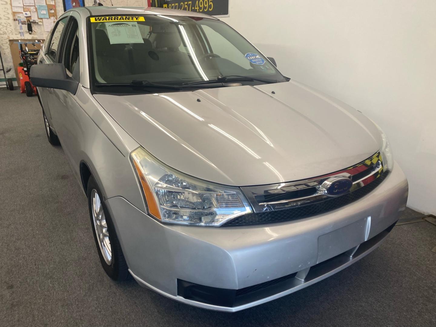 2010 SILVER Ford Focus (1FAHP3FN5AW) , AUTOMATIC transmission, located at 533 S West End Blvd., Quakertown, PA, 18951, (877) 257-4995, 40.343994, -75.303604 - INCLUDED IN THE SALE PRICE OF EVERY VEHICLE: 48 Hour Money Back Guarantee 6 Month - 6,000 Mile Warranty Brand New PA State Inspection & Emission $10 Oil Changes for the Life of the Loan Complete CARFAX - Photo#2