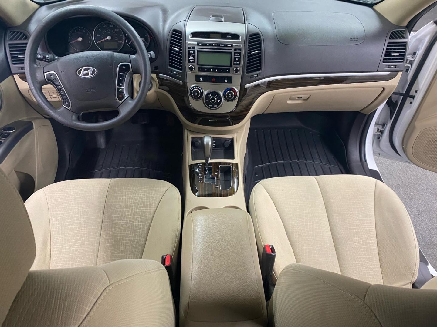 2011 White /Tan Hyundai Santa Fe (5XYZGDAG4BG) , located at 533 S West End Blvd., Quakertown, PA, 18951, (877) 257-4995, 40.343994, -75.303604 - Photo#4