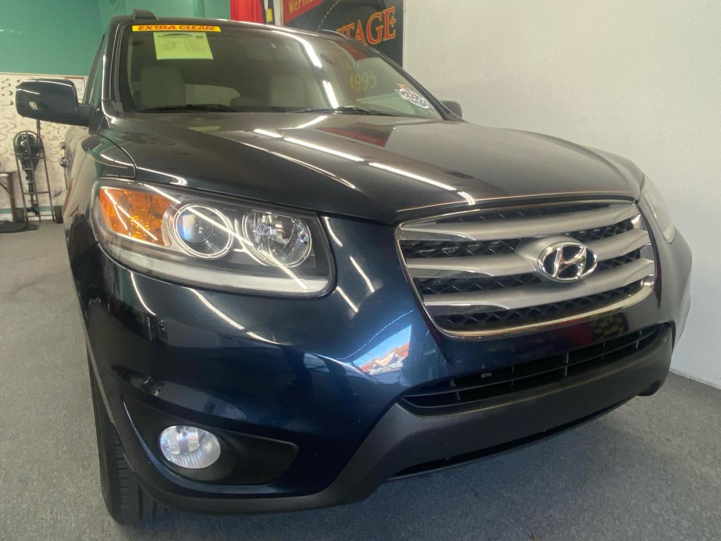 2012 BLUE /Tan Hyundai Santa Fe Limited 3.5 4WD (5XYZKDAG3CG) with an 3.5L V6 DOHC 24V engine, 6-Speed Automatic transmission, located at 533 S West End Blvd., Quakertown, PA, 18951, (877) 257-4995, 40.343994, -75.303604 - Photo#2