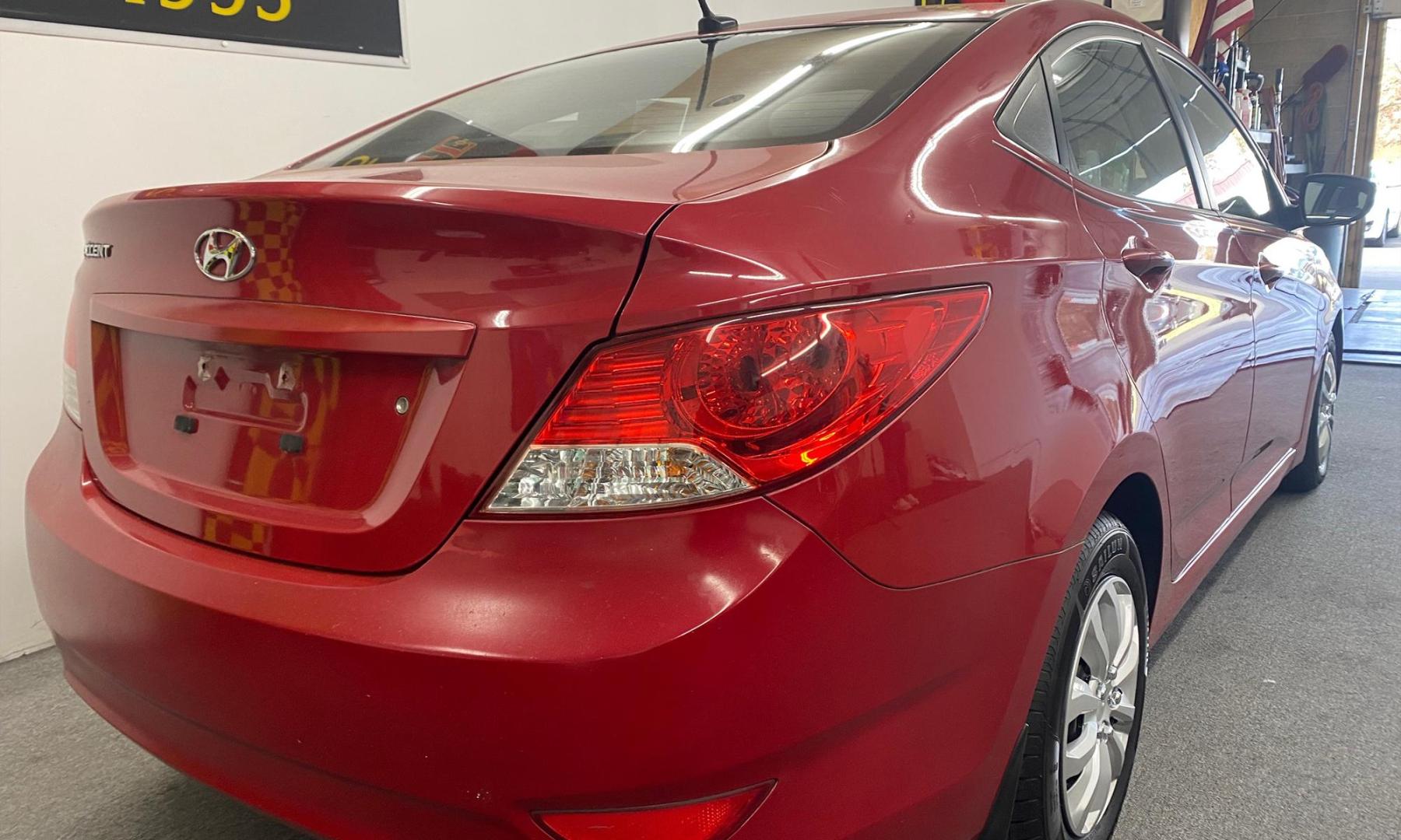 2012 RED /Tan Hyundai Accent GLS 4-Door (KMHCU4AE4CU) with an 1.6L L4 DOHC 16V engine, located at 533 S West End Blvd., Quakertown, PA, 18951, (877) 257-4995, 40.343994, -75.303604 - INCLUDED IN THE SALE PRICE OF EVERY VEHICLE: 48 Hour Money Back Guarantee 6 Month - 6,000 Mile Warranty Brand New PA State Inspection & Emission $10 Oil Changes for the Life of the Loan Complete CARFAX - Photo#3