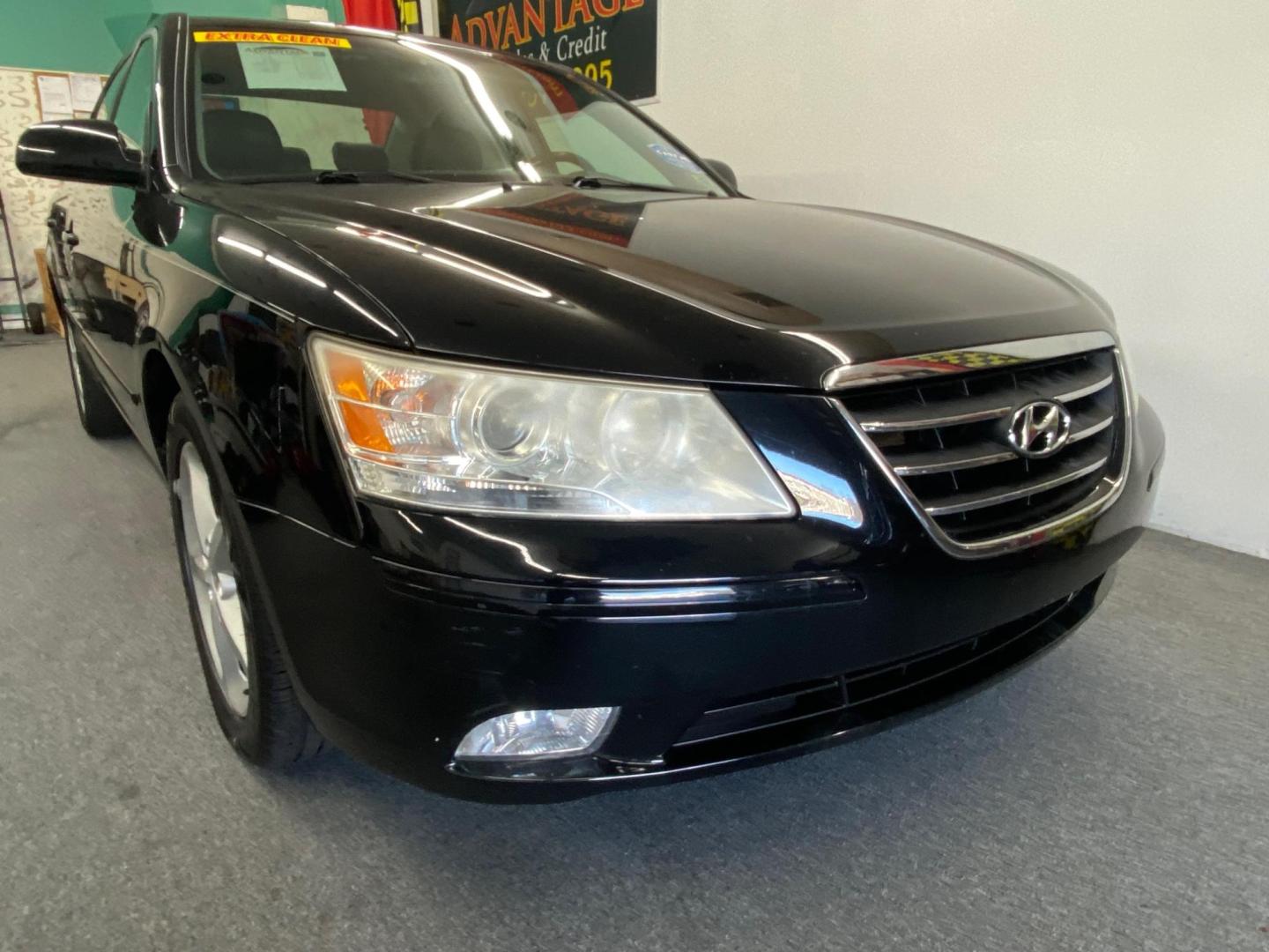 2009 BLACK /BLACK Hyundai Sonata Limited V6 (5NPEU46F99H) with an 3.3L V6 DOHC 24V engine, 5-Speed Automatic transmission, located at 533 S West End Blvd., Quakertown, PA, 18951, (877) 257-4995, 40.343994, -75.303604 - INCLUDED IN THE SALE PRICE OF EVERY VEHICLE: 48 Hour Money Back Guarantee 6 Month - 6,000 Mile Warranty Brand New PA State Inspection & Emission $10 Oil Changes for the Life of the Loan Complete CARFAX - Photo#2