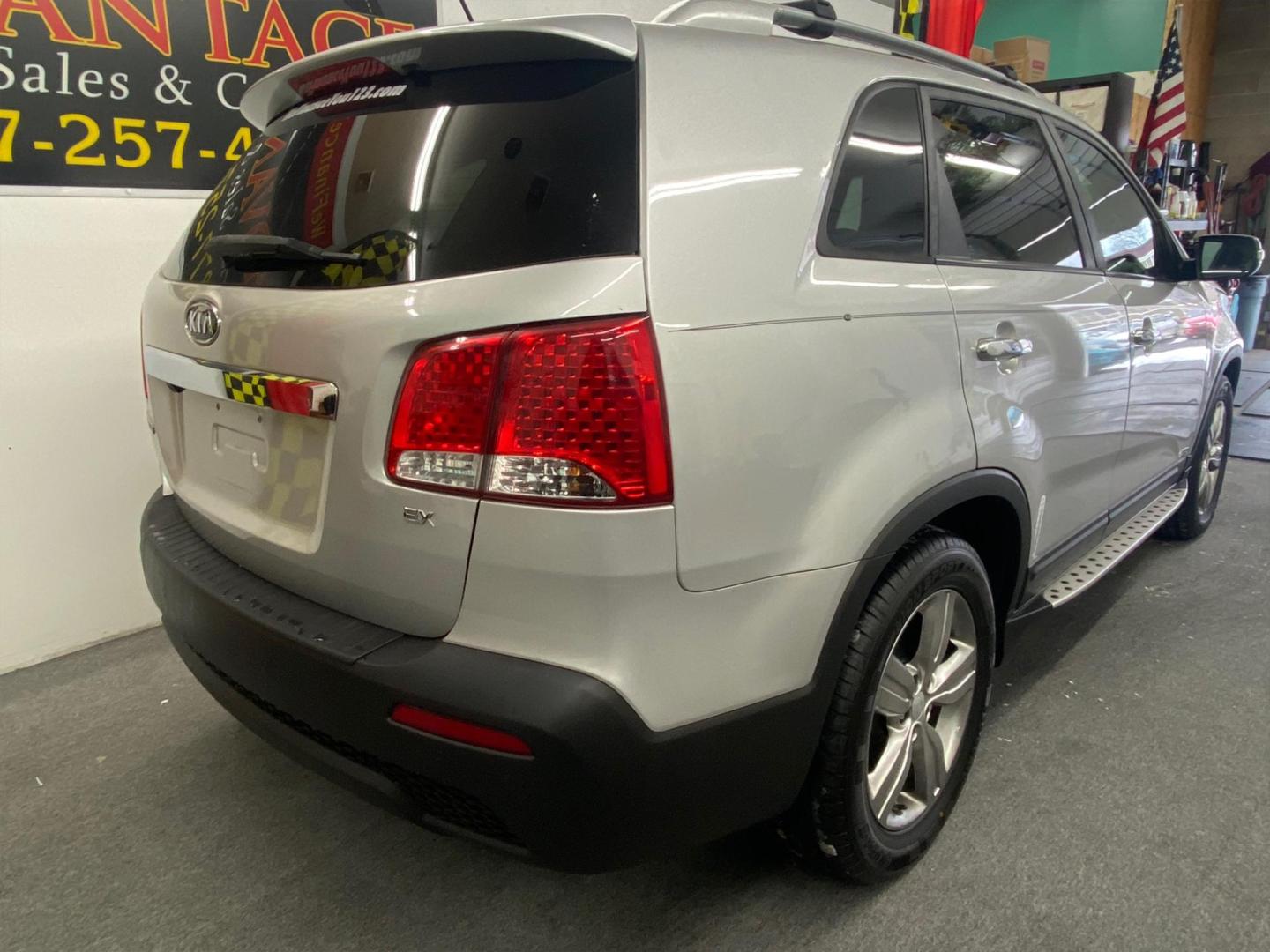 2012 Kia Sorento EX 4WD (5XYKUCA69CG) with an 2.4L L4 DOHC 16V engine, 6-Speed Automatic transmission, located at 533 S West End Blvd., Quakertown, PA, 18951, (877) 257-4995, 40.343994, -75.303604 - INCLUDED IN THE SALE PRICE OF EVERY VEHICLE: 48 Hour Money Back Guarantee 6 Month - 6,000 Mile Warranty Brand New PA State Inspection & Emission $10 Oil Changes for the Life of the Loan Complete CARFAX - Photo#3