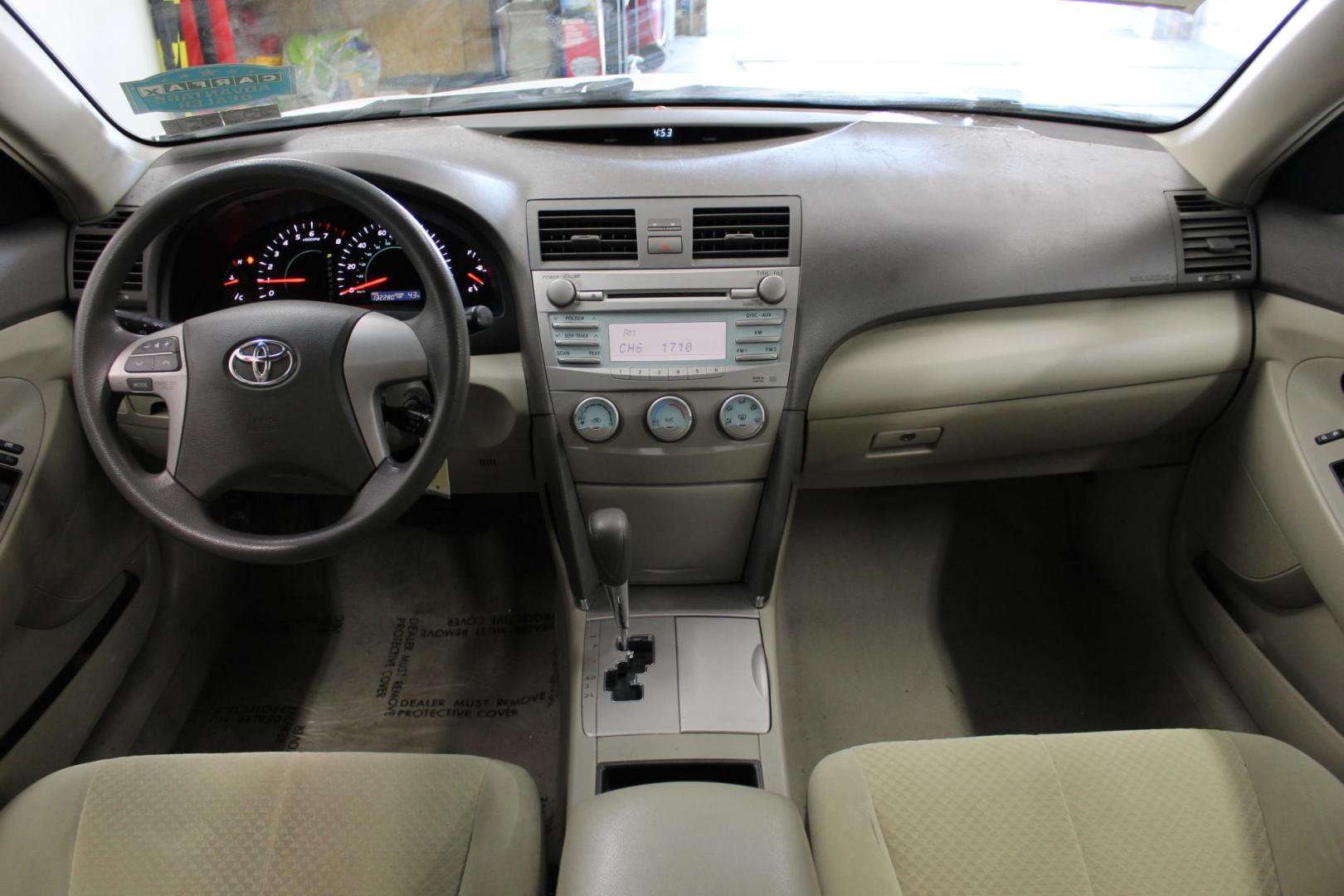 2007 WHITE /Tan Toyota Camry CE 5-Spd AT (4T1BE46K57U) with an 2.4L L4 DOHC 16V engine, 5-Speed Automatic Overdrive transmission, located at 533 S West End Blvd., Quakertown, PA, 18951, (877) 257-4995, 40.343994, -75.303604 - INCLUDED IN THE SALE PRICE OF EVERY VEHICLE: 48 Hour Money Back Guarantee 6 Month - 6,000 Mile Warranty Brand New PA State Inspection & Emission $10 Oil Changes for the Life of the Loan Complete CARFAX - Photo#6